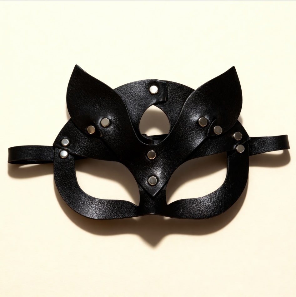 Masque Cuir Kinki Cat – L’audace féline au bout du regard - Jardin Intime