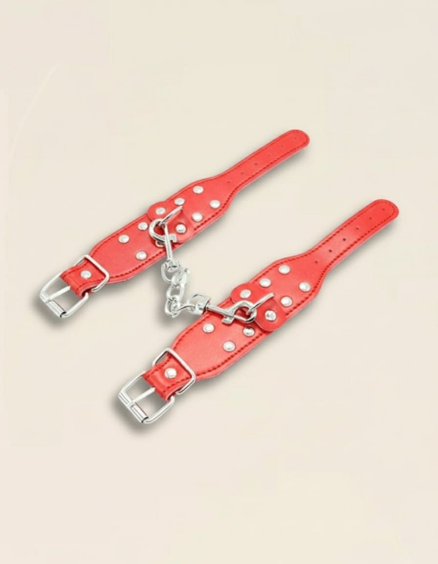 menottes rouges ajustables avec rivets métal pour attache douce